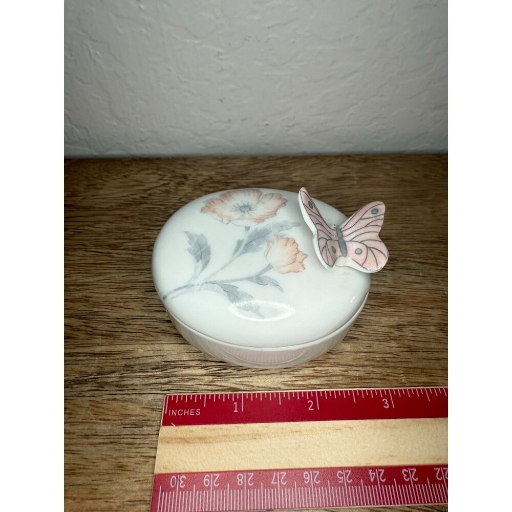 Vintage Takahashi San Francisco Porcelain Trinket Box With Butterfly & Floral De